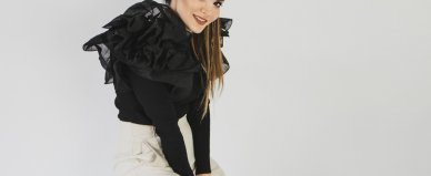 Małgorzata Oliwia Sobczak - Nie wiadomo, co kryje się w pomruku fal